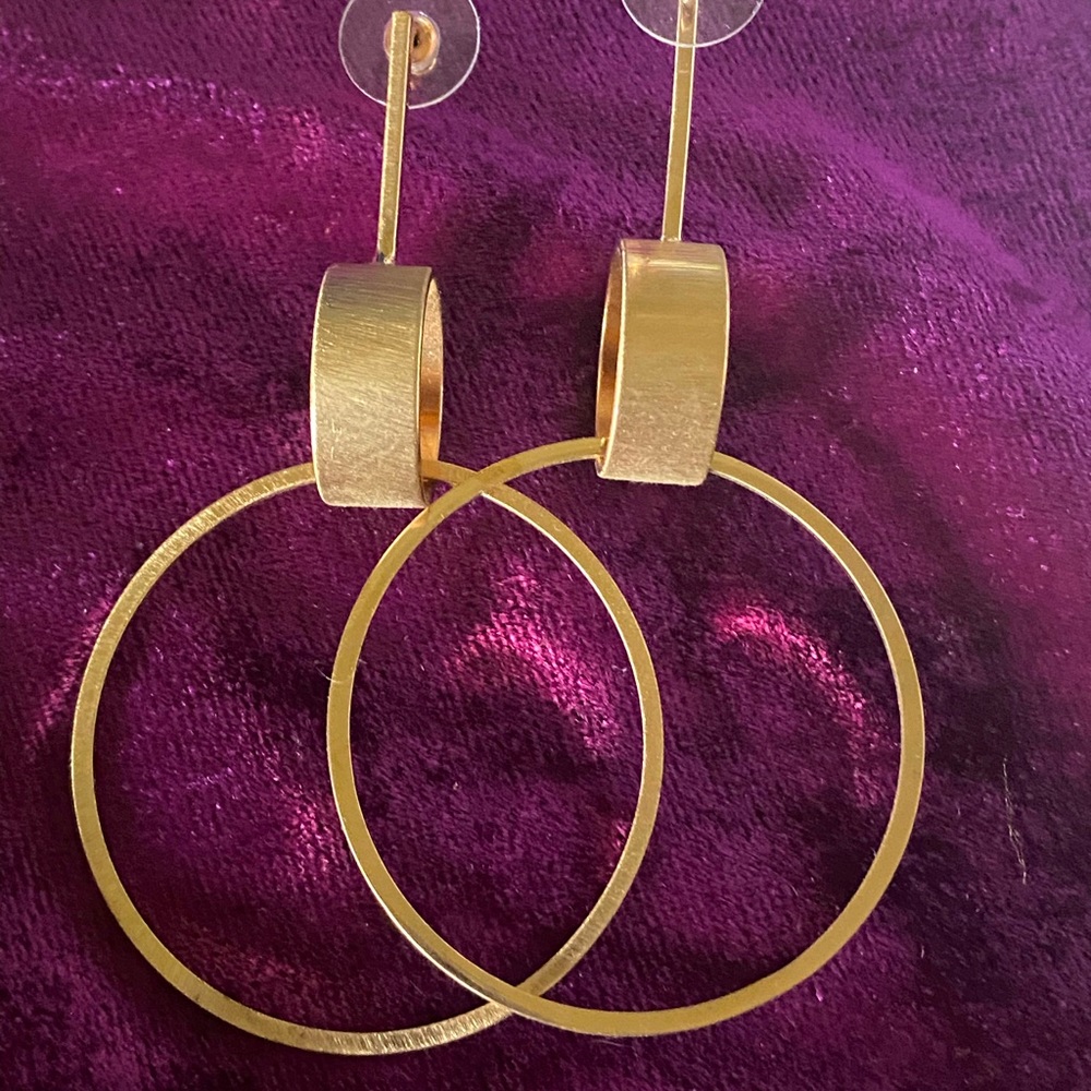 Golden earring.
